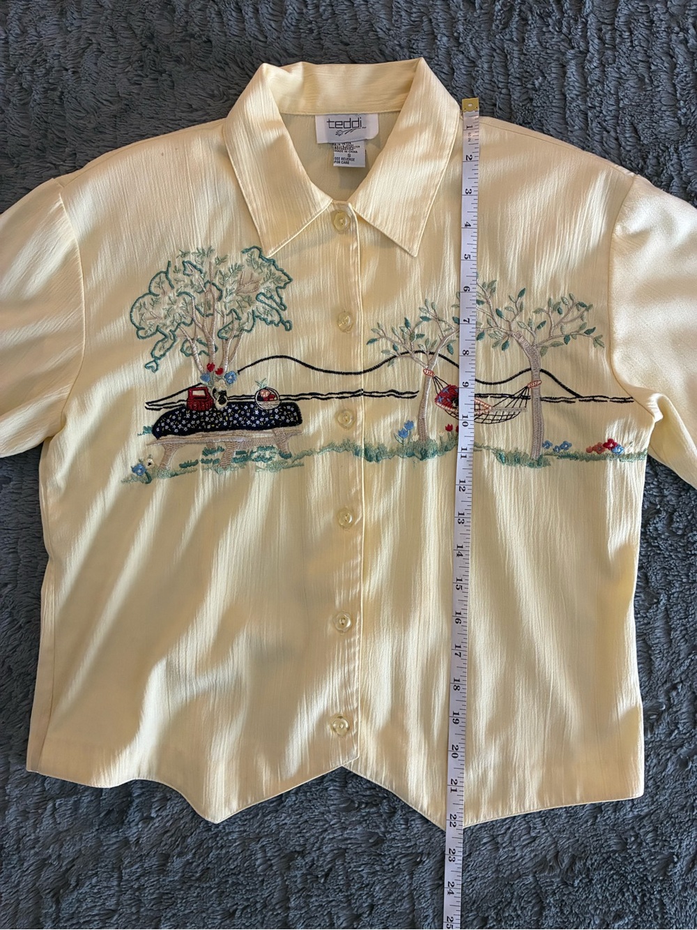 Vintage Yellow Embroidered Short-Sleeve Button-Down Shirt - Picture 8 of 9